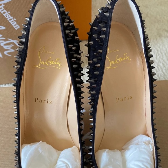 SOLD Christian Louboutin Escarpic Heels - Picture 3 of 6
